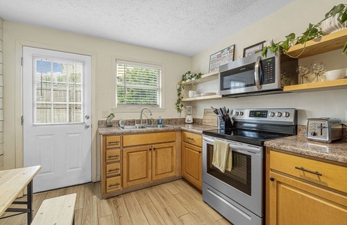 Panama City Beach Cottage | The Yard 2 Bedroom Cottage