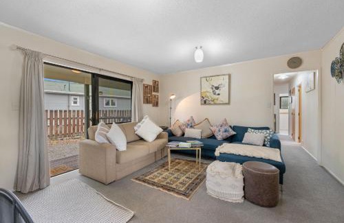Turangi House | The Yellow Cottage - Turangi Holiday Home
