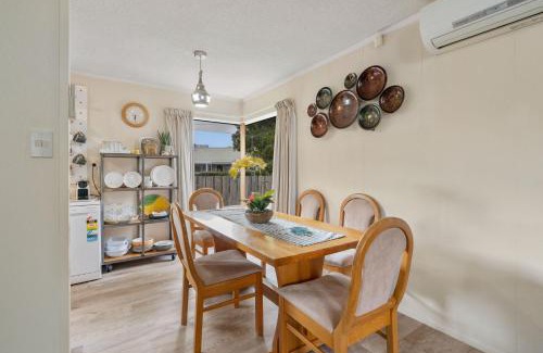Turangi House | The Yellow Cottage - Turangi Holiday Home