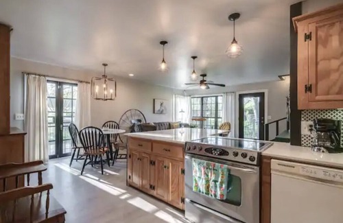 Broken Arrow Other | The Yellow Door - Secluded Farmhouse on 20 acres