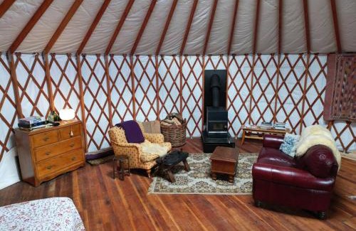 Colac Bay House | The Yurt at Ōraka