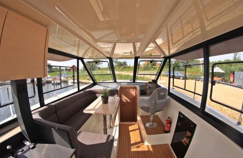 Mangalia Boat Rental | Thea - MAGIC POINT