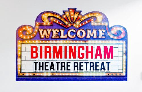 Civil Rights Historic District Apartment | Theatre Retreat 2 Bedroom Loft - 1 Blk from Theatres