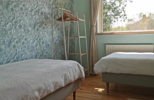 Nakskov Bed & Breakfast | TheGilgahouse gardenroom