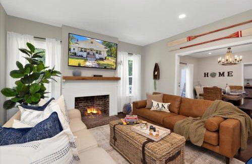 Crestline Heights House | #TheLakeHouse - Fun, Fishing & Games - Near Airport,BJCC,Downtown,Crossplex