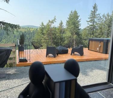 Marisel Ski Chalet | TheNest