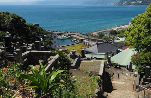 Yoshihama House | There is a deck overlooking the sea and the harbor / Ashigarashimo-gun Kanagawa