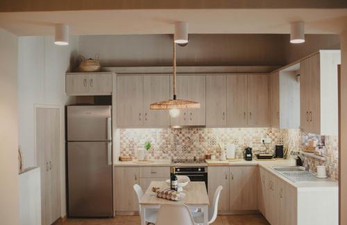 Karystos House | Theros