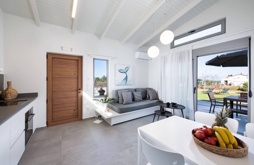 Anissaras House | Theros Residence