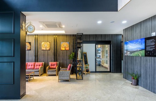 Seongsan Hotel | Thira Hotel