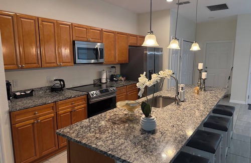 Orange City House | This 3 bedroom, 2 bath home in Orange City offers both comfort and convenience.