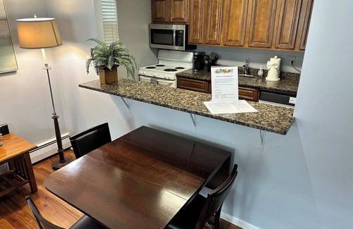 Merion Station Apartment | This apartment is a 2 bedroom(s), 1 bathrooms, located in Narberth, PA.