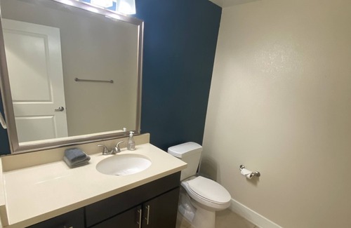 Mission Valley West Apartment | This apartment is a 2 bedroom(s), 2 bathrooms, located in San Diego, CA.