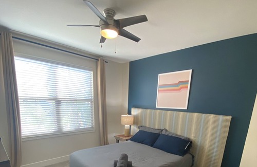 Morena Apartment | This apartment is a 2 bedroom(s), 2 bathrooms, located in San Diego, CA.