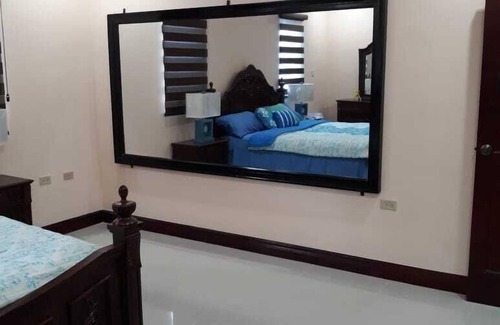 Saint Andrew Apartment | This Apartment is located in the Kingston 6 area .