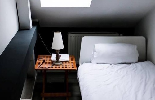 Hamburg-Barmbek Apartment | This beautiful attic apartment for max. 4 persons (+ baby) is located in our apartment house Kunaustraße.