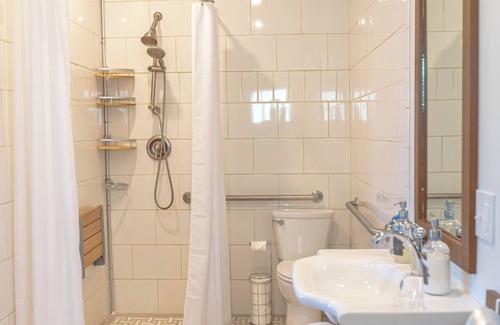 Muenster Bed & Breakfast | This bnb is a 1 bedroom(s), 1 bathrooms, located in Muenster, TX.