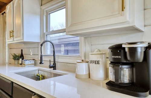 Fredericksburg Cabin | This cabin is a 3 bedroom(s), 3 bathrooms, located in Fredericksburg, VA.