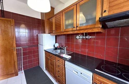 Quiaios Apartment | This comfortable and beautiful apartment, with 2 bedrooms and sea view, in.