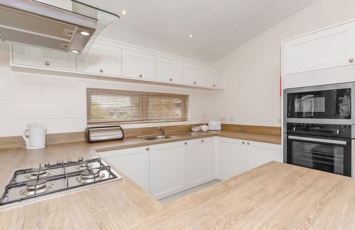 Llanasa Ski Chalet | This contemporary and spacious lodge is ideal for a family escape by the sea.