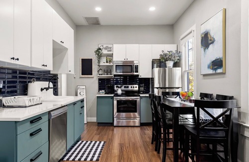 Eastside Promise Neighborhood Cottage | This cozy, historic cottage allows you to embrace history and urban living.