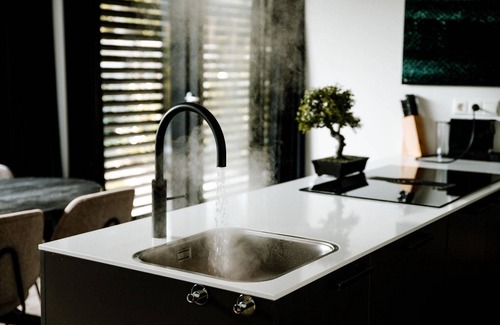 Municipality of Rhenen House | This Eco-Lode is furnished for four adults and two children as well but also has an extra hot tub. This means you can relax completely from your own patio and grab your own wellness moment!
