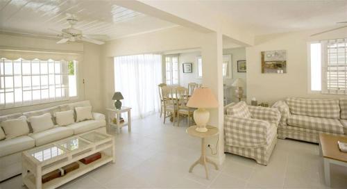 Porters House | This enchanting 3 bedroom, 2 bathroom townhouse is nestled mere moments away fro