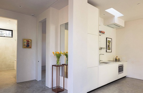 Del Monte Forest House | This guest house is a 2 bedroom(s), 1 bathrooms, located in Pebble Beach, CA.