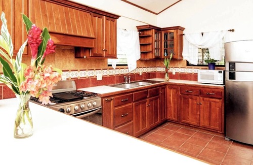 San Ignacio House | This house is a 2 bedroom(s), 2 bathrooms, located in Cristo Rey Village, Cayo District.
