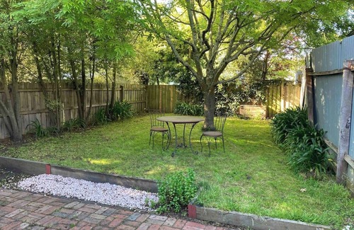 Soldiers Hill House | This house is a 2 bedroom(s), 1 bathrooms, located in Soldiers Hill, VIC.
