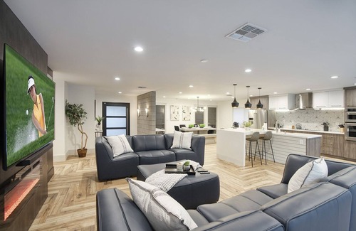 Covey House | This house is a 4 bedroom(s), 2.5 bathrooms, located in Scottsdale, AZ.