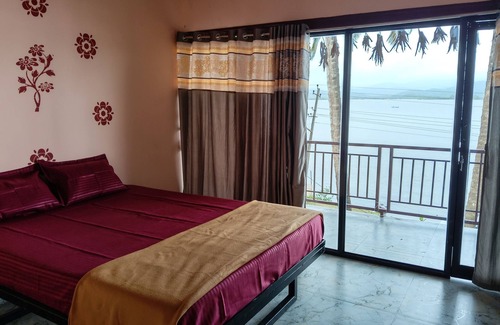 Hireguthi Other | This is river front farm stay nMorning sunrise is seen inside of the rooms