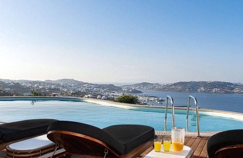 Tourlos House | This Luxury Retreat View is Just Stunning and its Location Unbeatable