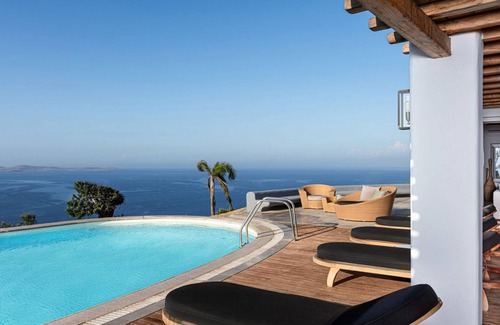 Tourlos House | This Luxury Retreat View is Just Stunning and its Location Unbeatable