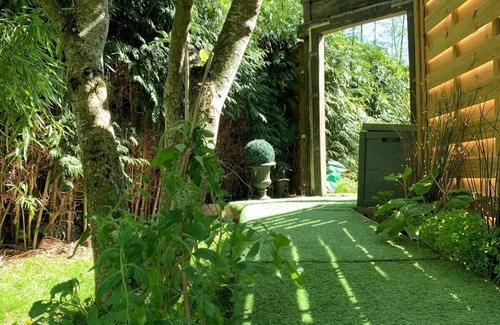 Plateau - Mont-Valerien House | This peaceful house offers a stay for the whole family just 15 minutes from Paris.
