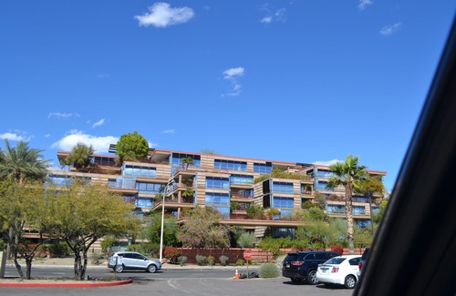 South Scottsdale Condo | THIS PROPERTY IS NO LONGER AVAILABLE FOR RENT