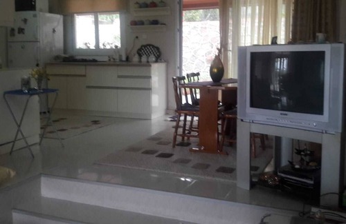 Candarli Villa | This quiet villa on the Aegean coast is suitable for families.