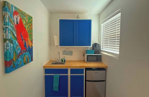 Rockport Apartment | This studio is a 0 bedroom(s), 1 bathrooms, located in Rockport, TX.