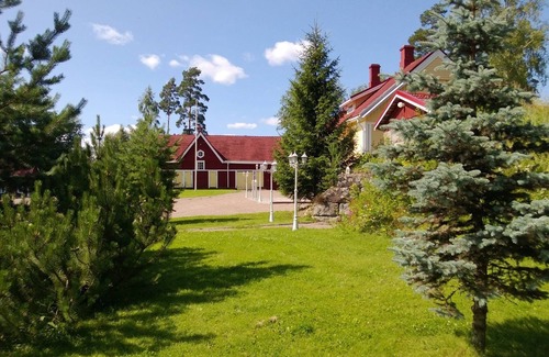 Maenttae-Vilppula Villa | This stunning Vilppula villa, a unique and atmospheric accommodation experience