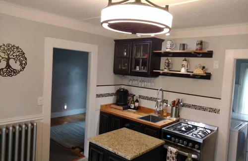 Springfield Apartment | Thompson Extended Stay- Close to everything. Large yard to unwind.