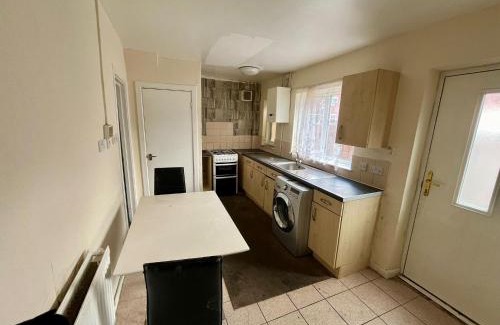 Nottingham House | Three bed room House Near cricket Stadium