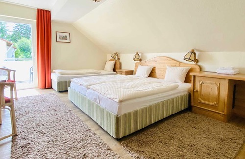 Waldeck Hotel | Three bed room - Landhotel Edersee