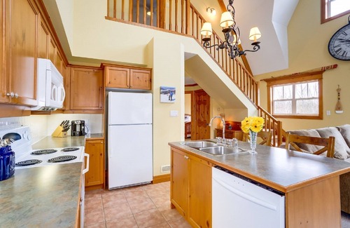 The Blue Mountains Condo | Three bedroom chalet in Snowbridge