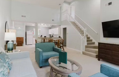 Shipyard Plantation House | Three Bedroom Townhome Near the Beach