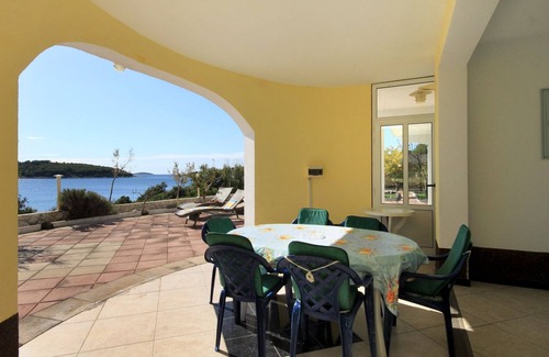 Rogoznica Apartment | Three bedroom apartment near beach Zečevo Rtić, Rogoznica (A-8366-a)