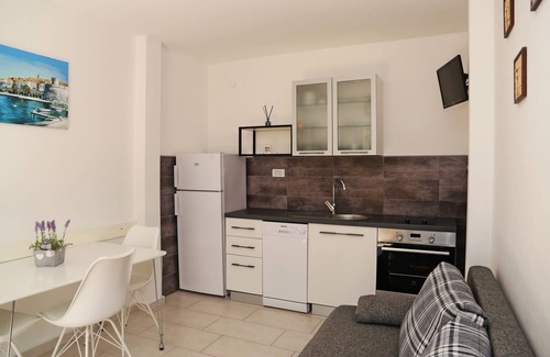 Cove Tri Zala (Zrnovo) Apartment | Three bedroom apartment with terrace and sea view Tri Žala, Korčula (A-558-e)
