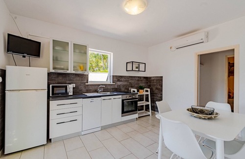 Cove Tri Zala (Zrnovo) Apartment | Three bedroom apartment with terrace and sea view Tri Žala, Korčula (A-558-e)