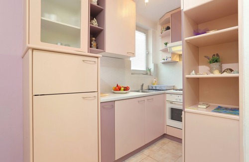 Marina Apartment | Three bedroom apartment with terrace Marina, Trogir (A-5953-b)