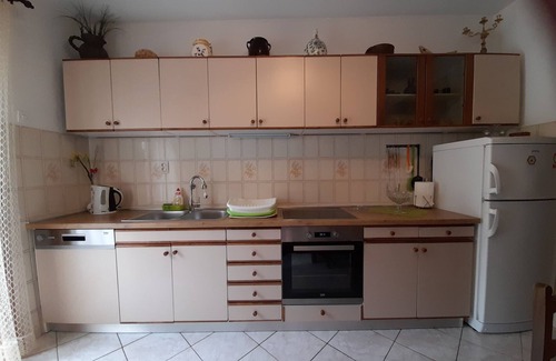 Mirce Apartment | Three bedroom apartment with terrace Mirca, Brač (A-2886-a)