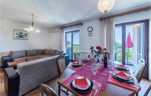 Gajana Apartment | Three-Bedroom Apartment In Vodnjan